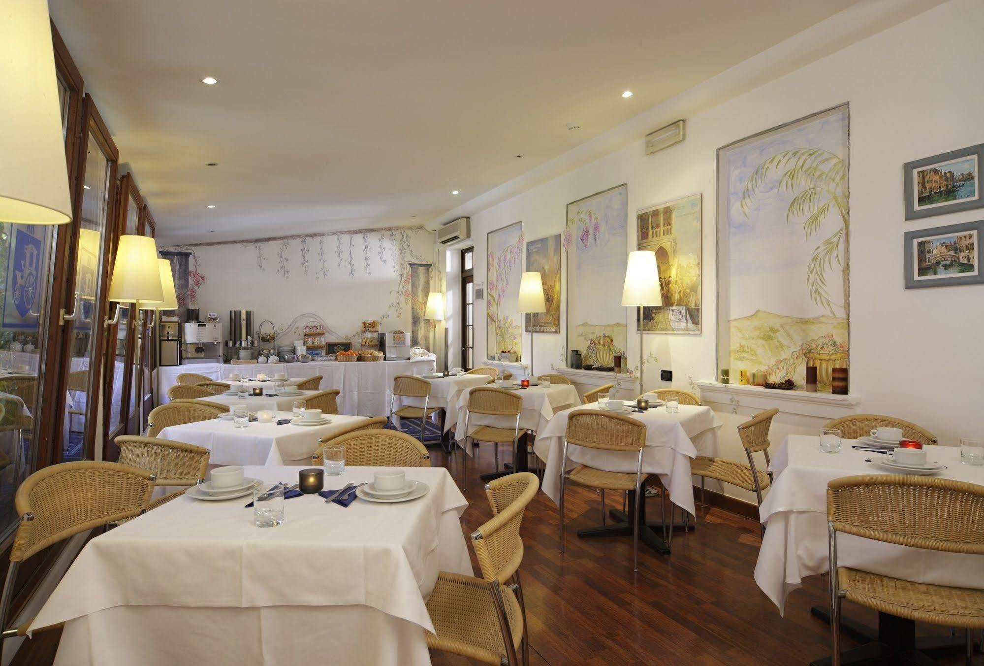 Roberta Hotel